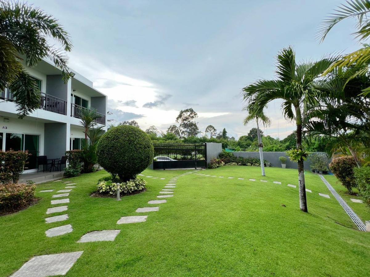 The Serenity Resort Private Villa Sattahip Extérieur photo