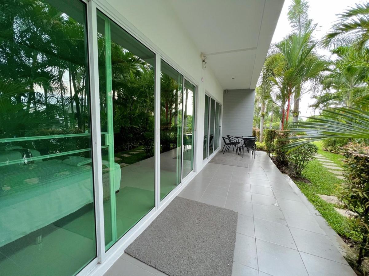 The Serenity Resort Private Villa Sattahip Extérieur photo